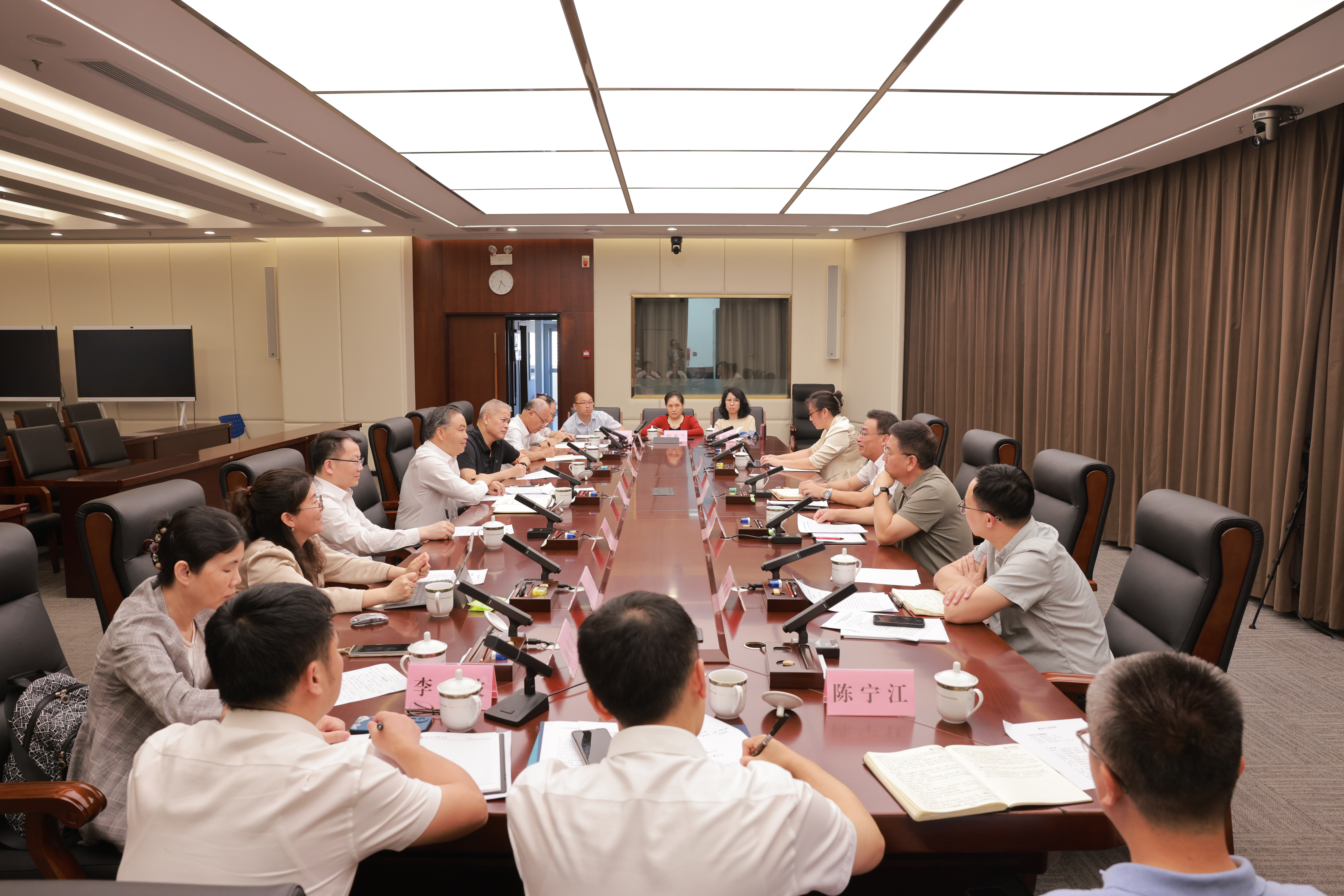                 肖建庄带队赴自治区卫健委调研（2026-04-30）