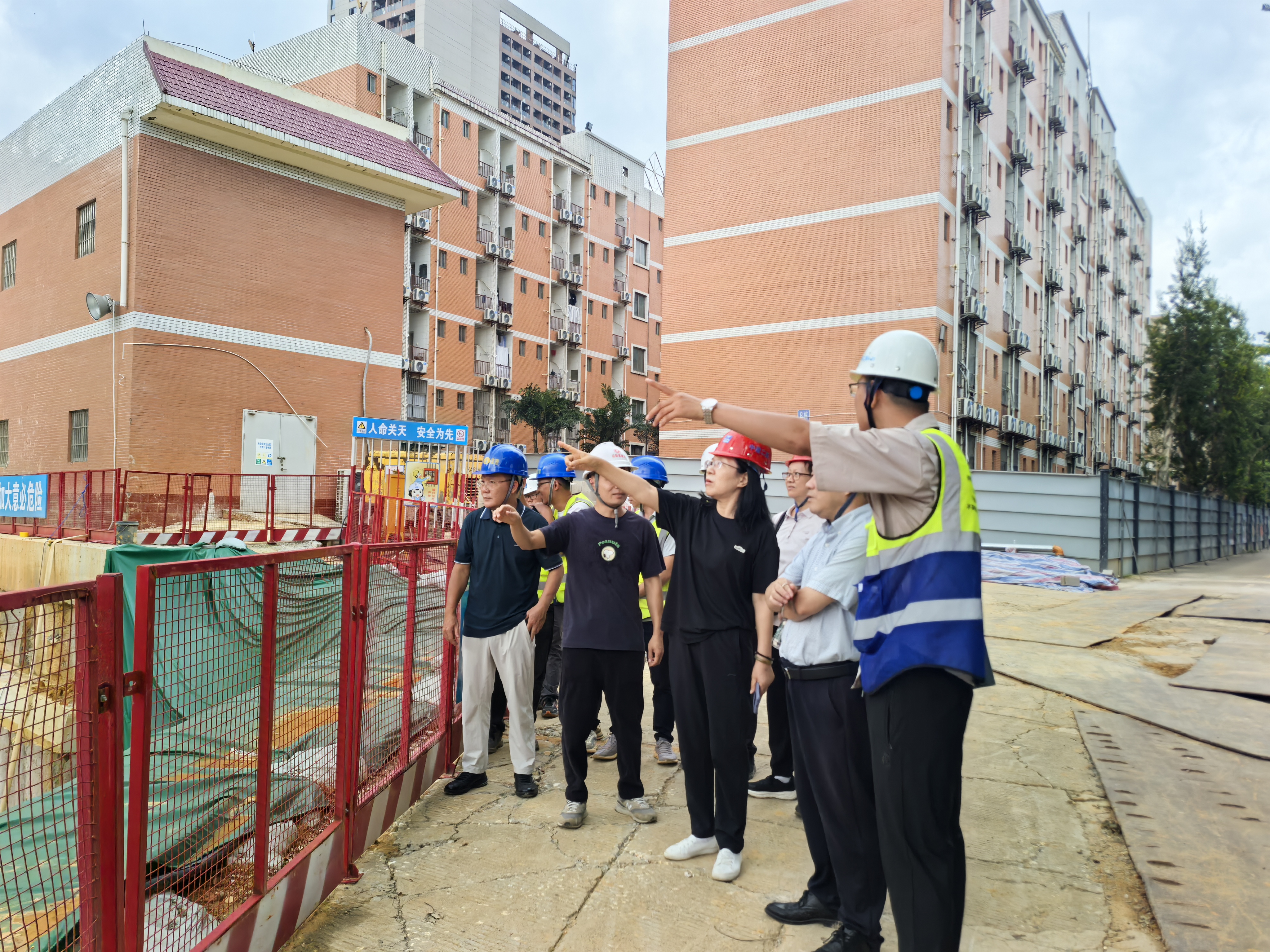                 驻校纪检监察组、校纪委实地监督检查学校重点在建工程项目推进情况（202...