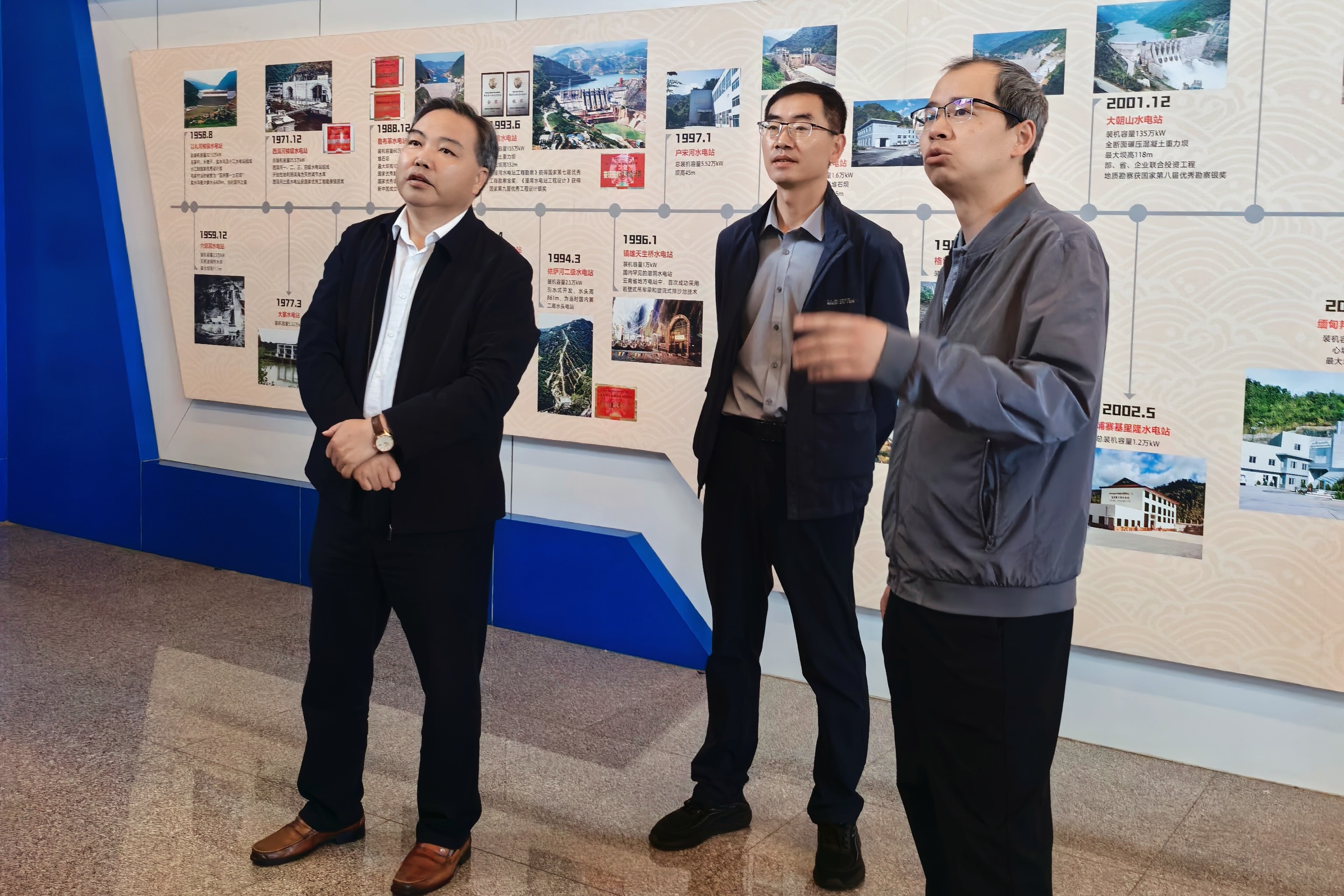                 肖建庄赴中国电建集团昆明勘测设计研究院有限公司交流座谈（2026-08-12...