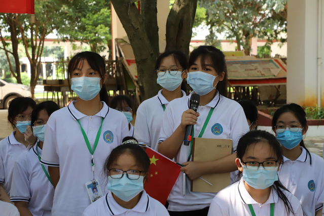 【广西日报——广西云客户端】广西武宣:百名学生在百年树下话百年