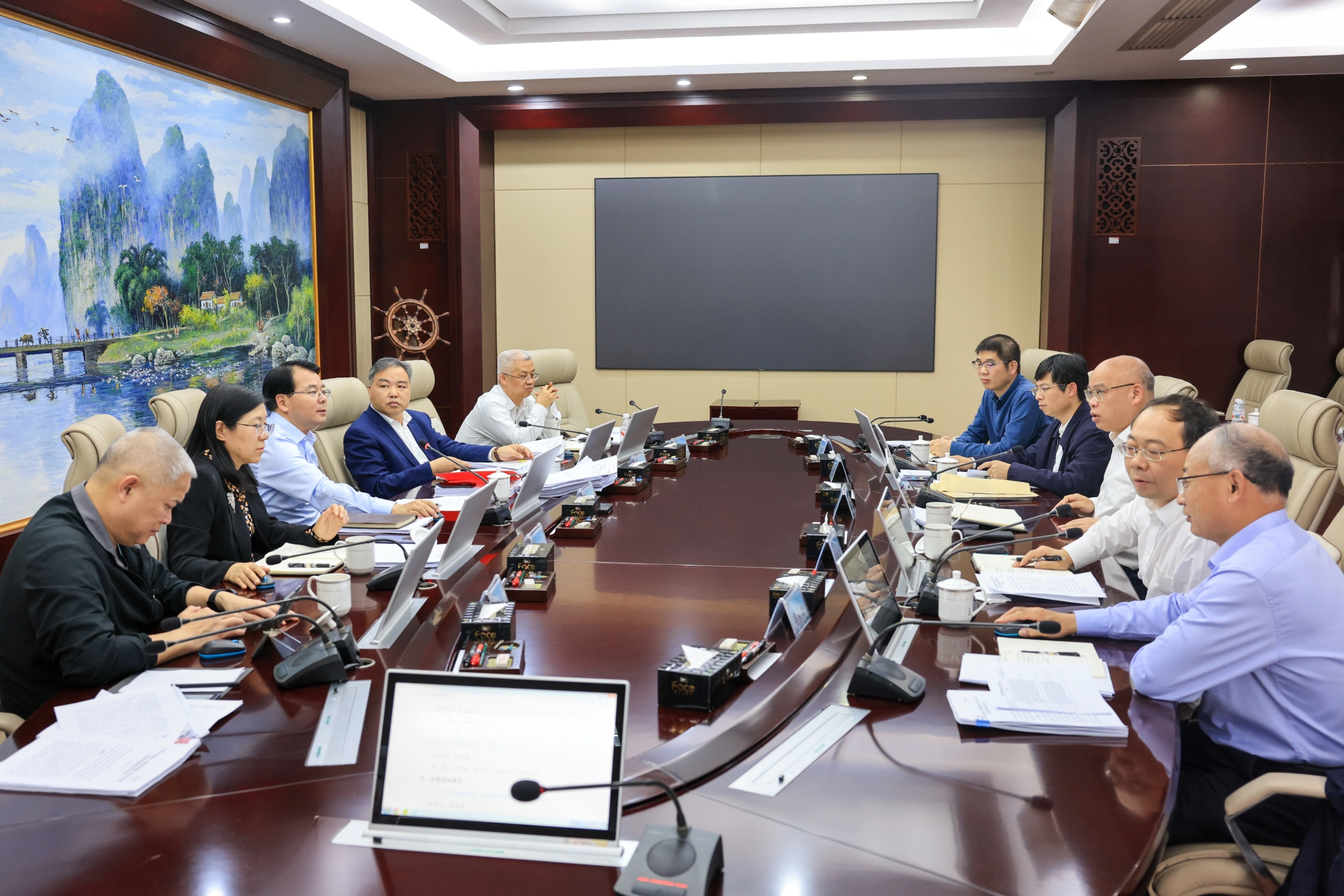                 校十届党委常委会第81次会议召开 李国忠主持（2026-03-18）